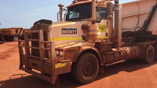 Lot 34 - 2011 Kenworth T659 Tri Drive Prime Mover - TR901