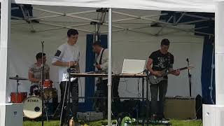 Vixen Eyes perform 2-4-6-8 Motorway