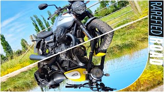 Moto Guzzi V7 850 vs Ducati Scrambler 800