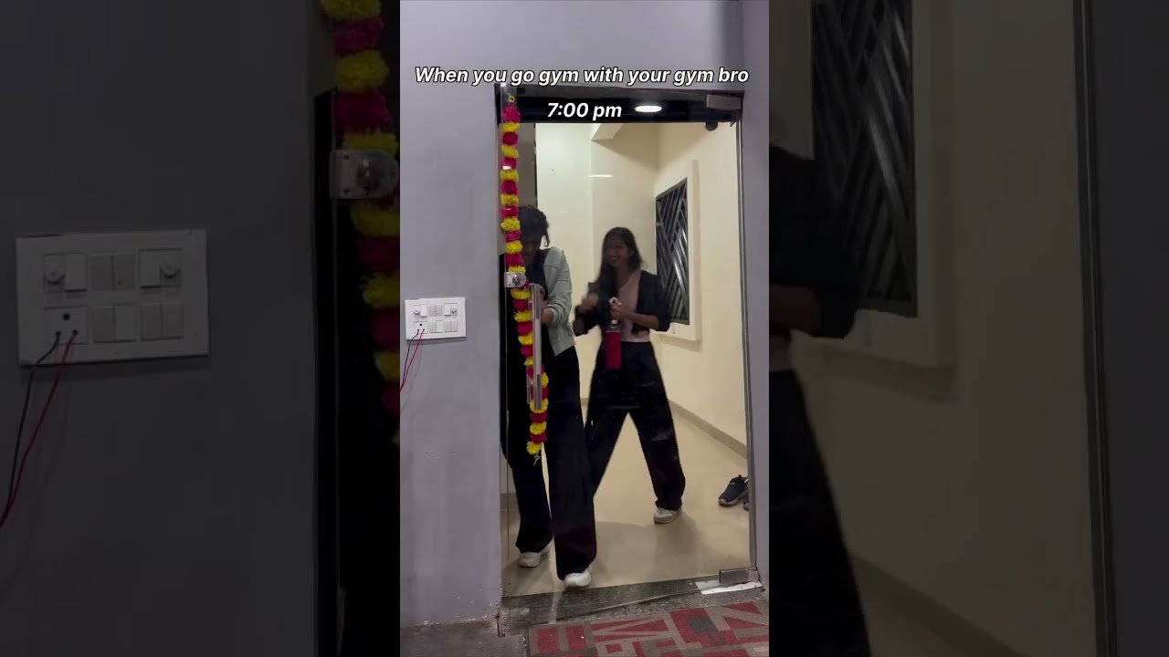 Tag your gym bro where 1 hour of workout turns into 3 hours 😂 