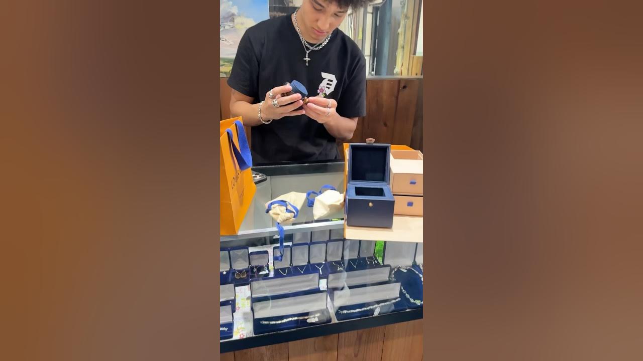 I tried selling Pawn shop Fake Items? I tried selling Pawn shop Fake Items?