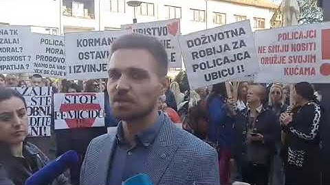Damir Hodžić, sin ubijene Amre Kahrimanović, na protestima u Tuzli