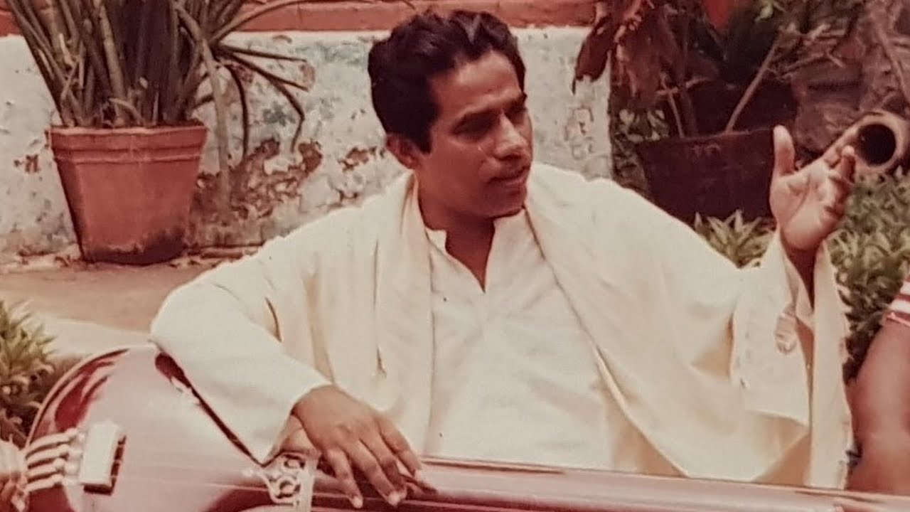 Kahan Kahan Mein Bhatak Raha Tha