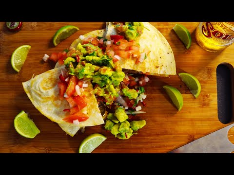 HOW TO MAKE BEST EVER GUACAMOLE - 3 EASY WAYS. 