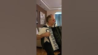 Vlada Panović - Kraj tanana šadrvana & Tebi majko misli lete (Home video)