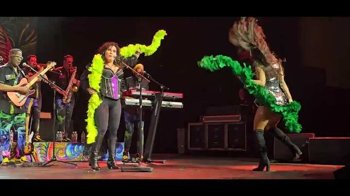 KC AND THE SUNSHINE BAND - "(Shake, Shake, Shake) Shake Your Booty" @ Nashville, IN    6/11/23