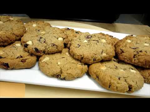 Oatmeal Cranberry White Chocolate Chip Cookies | Christmas Cookies | White Chocolate Chip Cookies