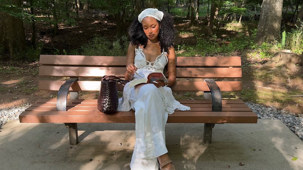 romanticizing spring & summer: farmers market, grassy lazy picnics, garden shopping