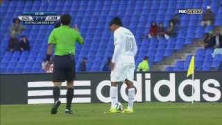 Ronaldinho's amazing free kick goal for Atletico Mineiro 2 : 2 Guangzhou Evergrande 720p HD(Music : Dr Dre & Snoop Dogg - Next Episode Caked Up Tree-Mix Ronaldinho Freistoß Tore - Guangzhou Evergrande 2-2 Atletico MG HD رونالدينيو ركلة حرة هدف ..., 2013-12-22T13:02:56.000Z)