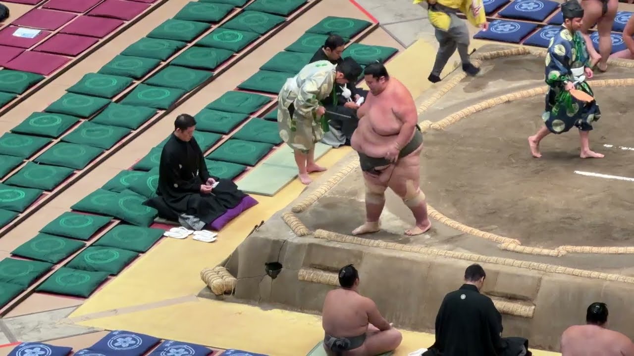 出羽ノ城！2026年1月場所・東京両国国技館 - YouTube