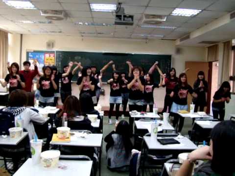20101229聖誕パーティー管他甚麼音樂管他甚麼舞蹈亂跳就對了