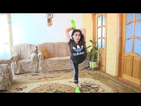 Masallıda 17 yaşlı qız çətin gimnastik hərəkətləri asanlıqla edir