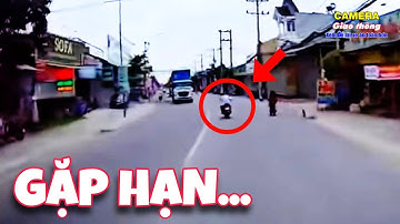 [ATGT] Ông chú nghi say rượu, loạng choạng lao vào đầu ô tô