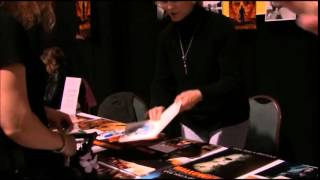 Famous TFW 2008 - Dee Wallace Signs Stuff Profile