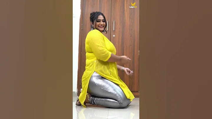 AI Princess Look 👑 So Perfect, It Feels Human! #viralvideo #saree #love #ytshorts #shortsvideo