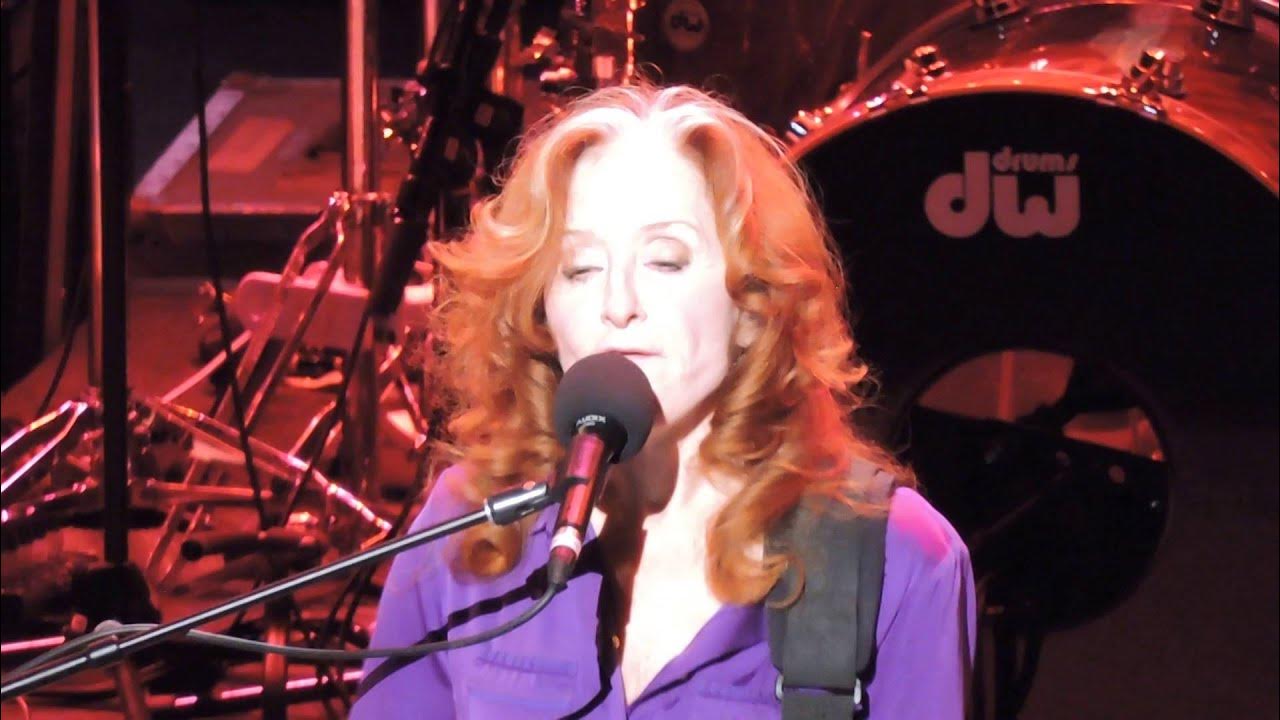 Bonnie Raitt Nick Of Time / Good Man, Good Woman in Concert 2016 Bonnie Raitt Nick Of Time / Good Man, Good Woman in Concert 2016