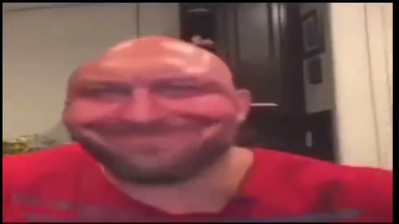 Мем мужик ест