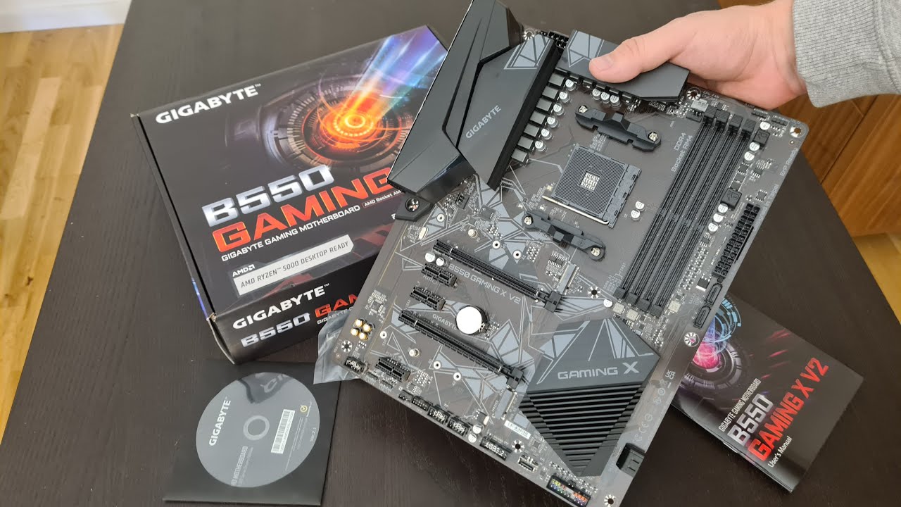 Unboxing Gigabyte B550 Gaming X V2 mainboard motherboard ATX AM4 AMD 