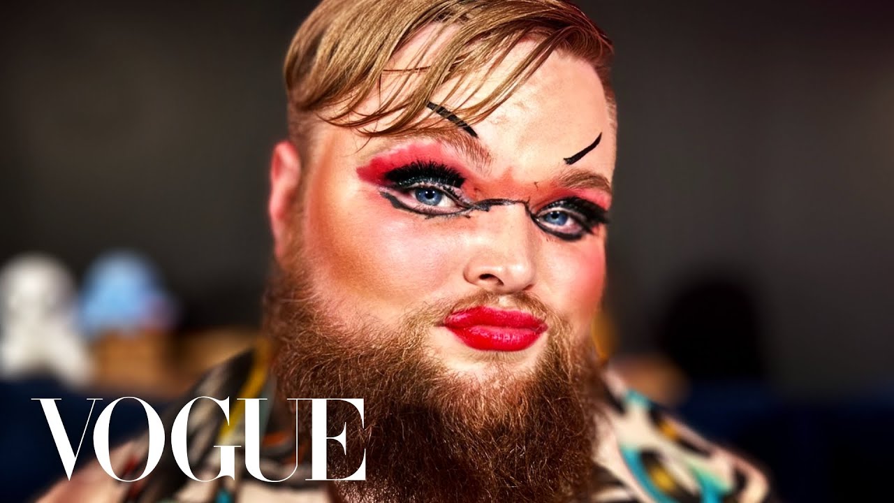 We Tried Becoming Makeup Artists, it didn’t go well.