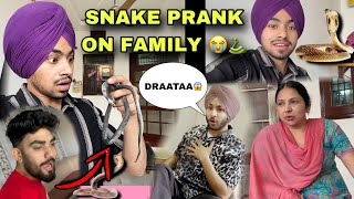 Snake Prankon Family And Friends Prank Gone Wrong Hogya
