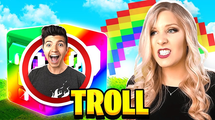 TROLLING MY WIFE WITH RAINBOW LUCKY BLOCKS IN ROBLOX!