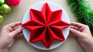 Napkin folding: Star.