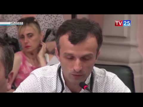 ზაურ ახვლედიანი ბათუმის საკრებულოს ტოვებს