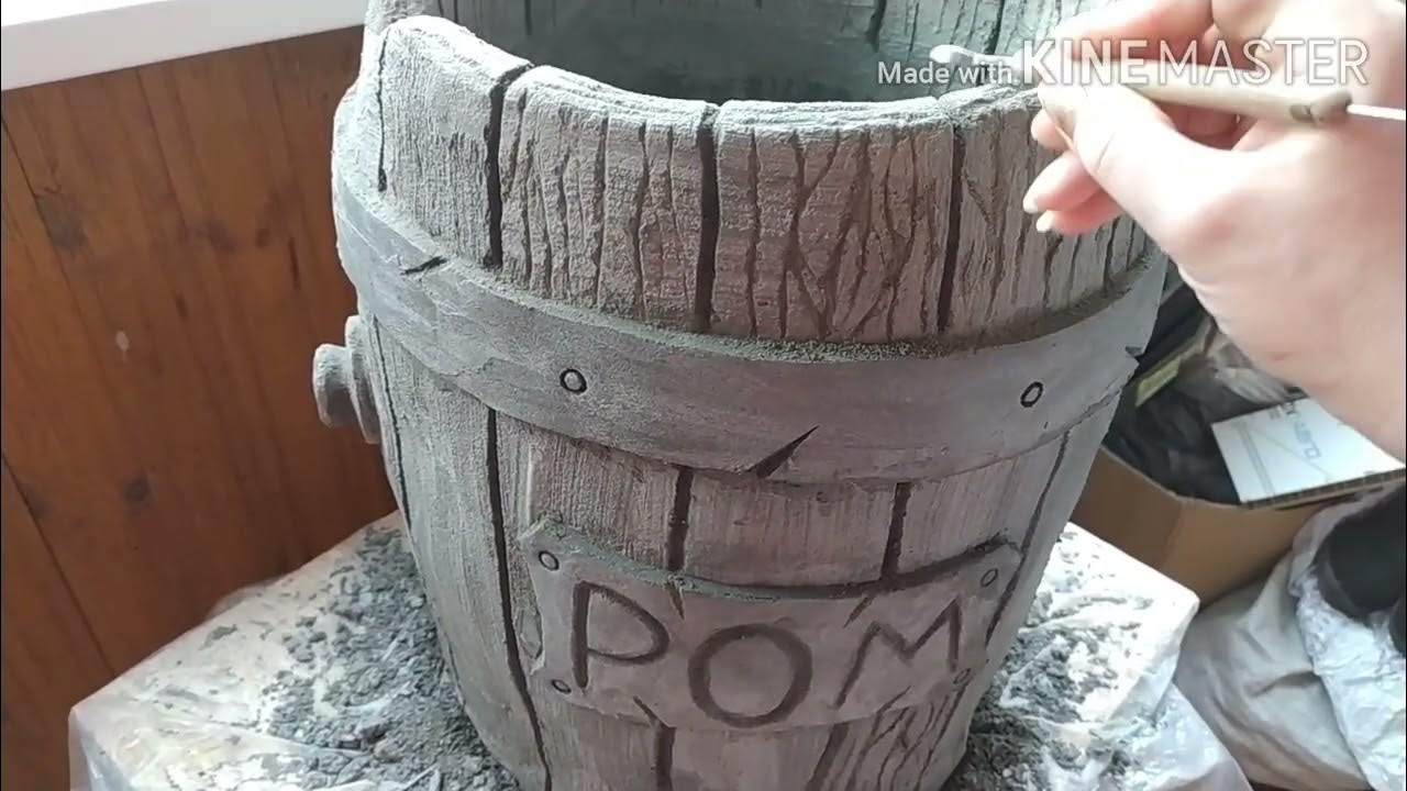 Бочка под водосточную трубу из цемента.Barrel under the downpipe made ...