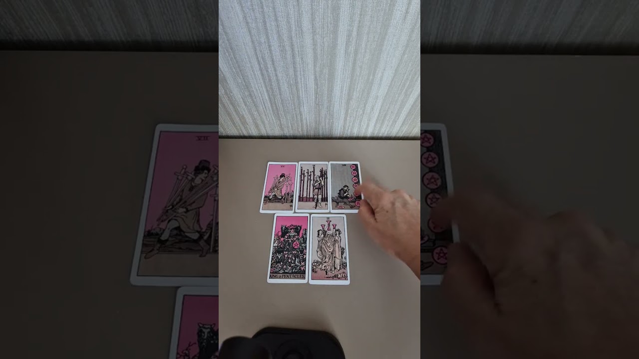 🔔«Τι φοβάται, τι κρύβει και πού πάει αυτή η σχέση»⭐️💫#taro_mania34 #tarotreading #σχέσεισ #αγάπη ✨