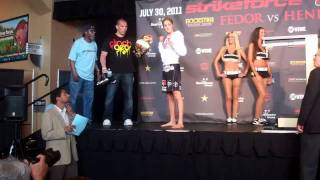 Marloes Coenen vs. Miesha Tate weigh-in