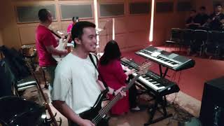 Tuhan Kau Perkasa - JPCC Worship (BassCam)