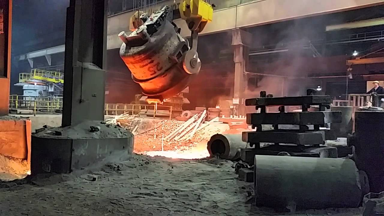 Ladle Crane Pour Out - YouTube