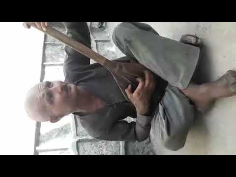 آواز خوانی شخص معتاد