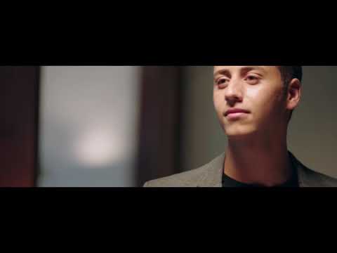 الأغنية دي حلوة بغباء لازم تسمعوها