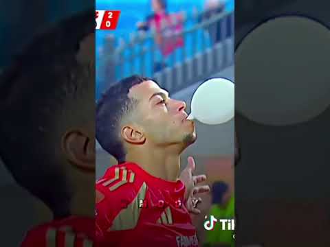 يالي بتغمز نفسك خد