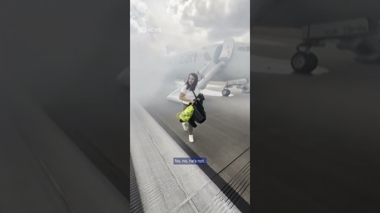 Passengers Evacuate American Airlines Flight After Runway Emergency Denver US 10 News