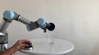 Precise real-time Universal robot control using 3D move - pouring a water