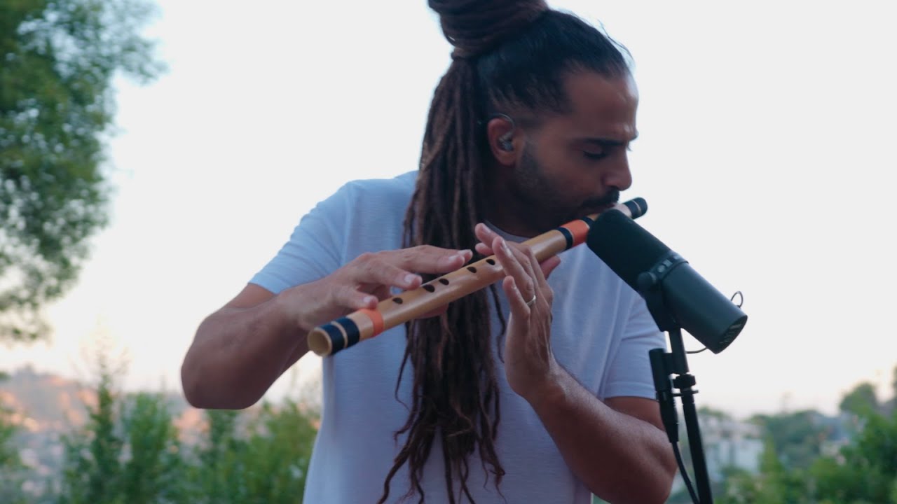 Guarda TREYSAR - Pacing | Bansuri Flute & Harp | Downtempo Balcony Session su YouTube Guarda TREYSAR - Pacing | Bansuri Flute & Harp | Downtempo Balcony Session su YouTube