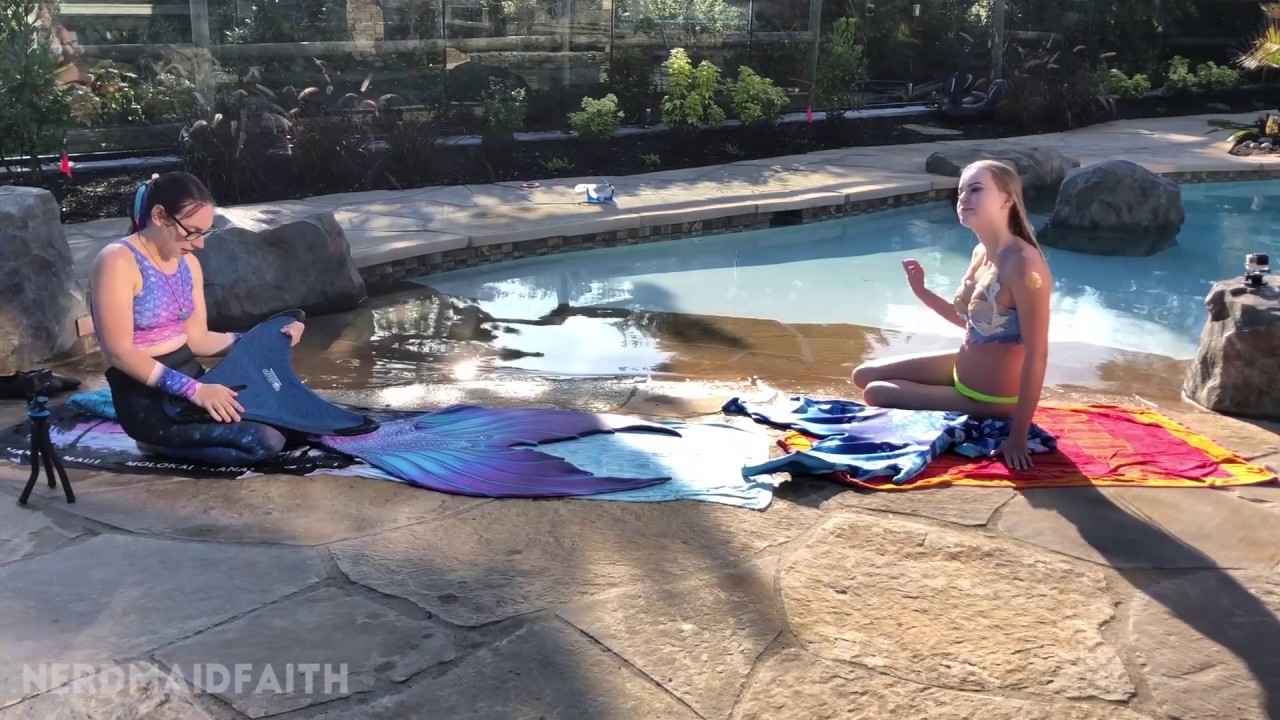 Will a FinFun Monofin Work in a FinFolk Fabric Tail? - YouTube