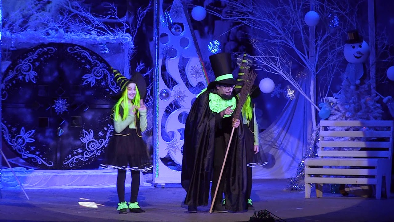 Новогодний спектакль 