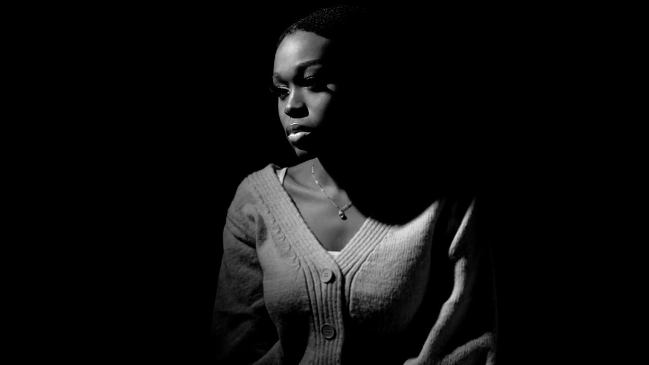 Carly X - Don't Mind Me (Visualizer)