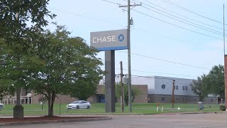1 shot outside W. Shreveport bank