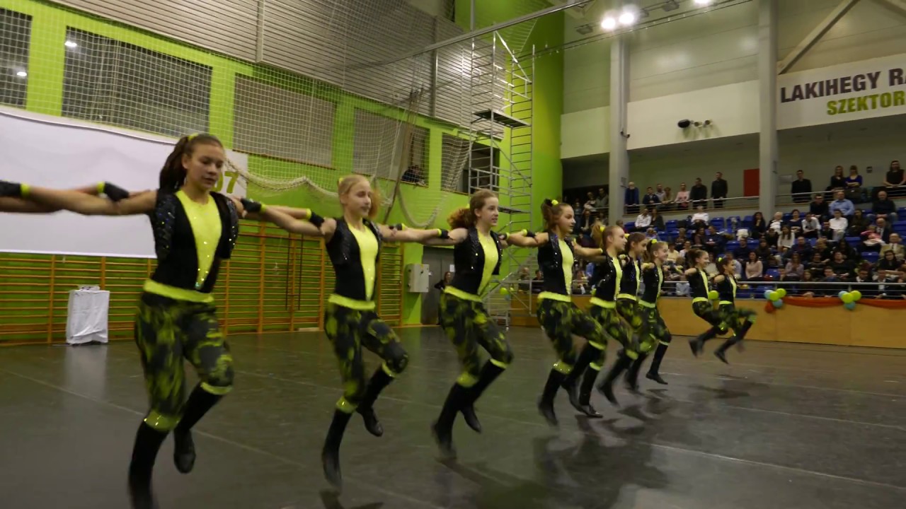 Akrobatikus rock’n roll RNR – Fame serdülő nagyformáció szalagavató 2018