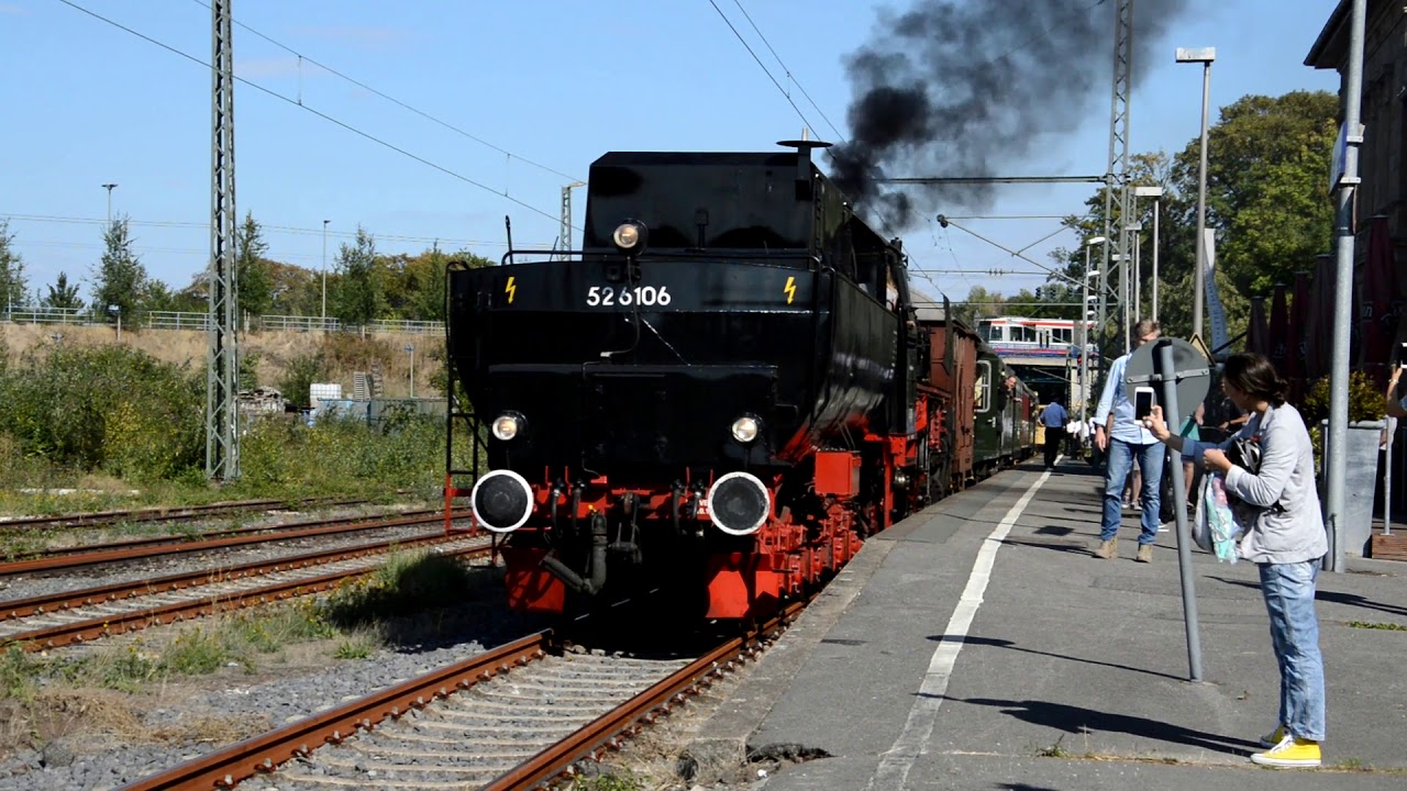 52 6106 und 212 007 auf der Ruhrtalbahn