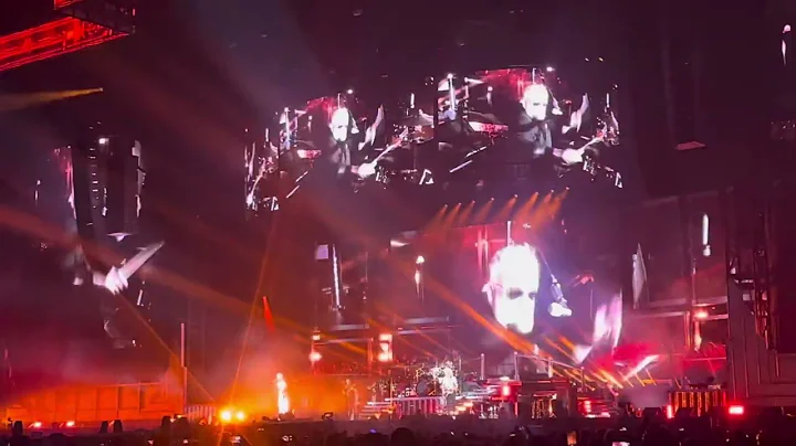 Queen + Adam Lambert Intro / Machines / Radio Gaga / Hammer To Fall