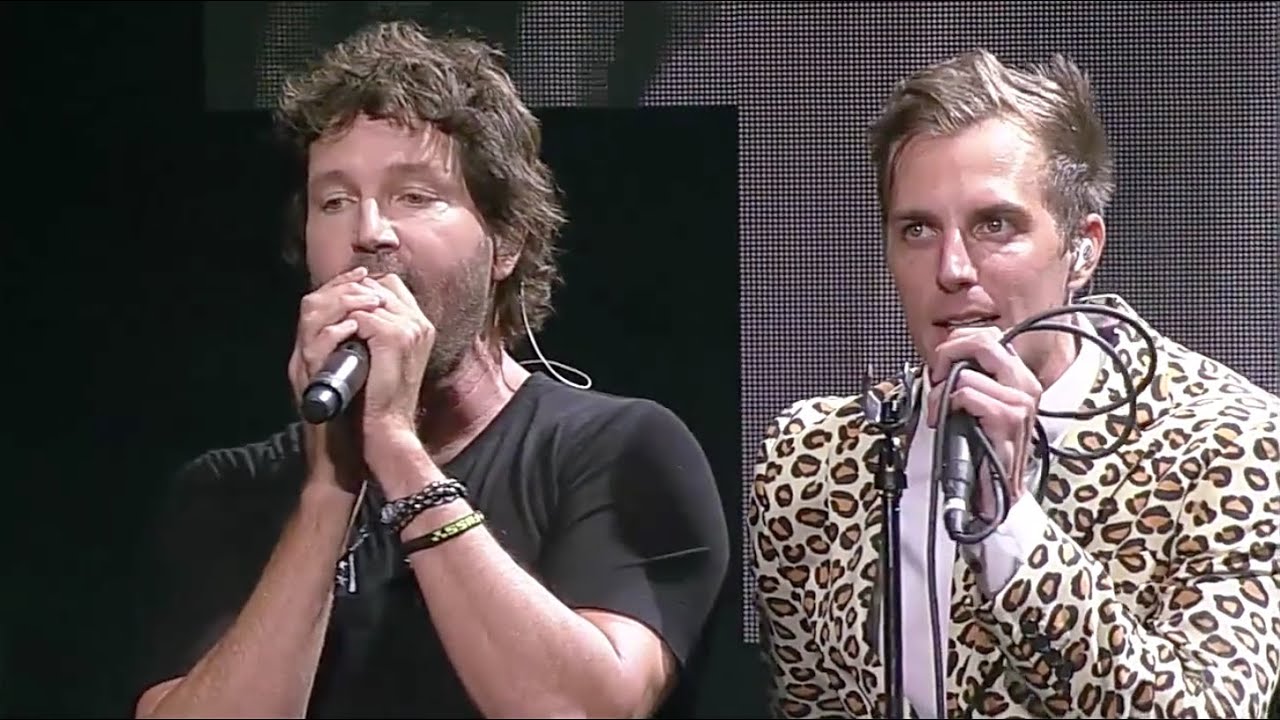 APMAs 2016 Performance: MAYDAY PARADE & THE MAINE with STEPHAN JENKINS