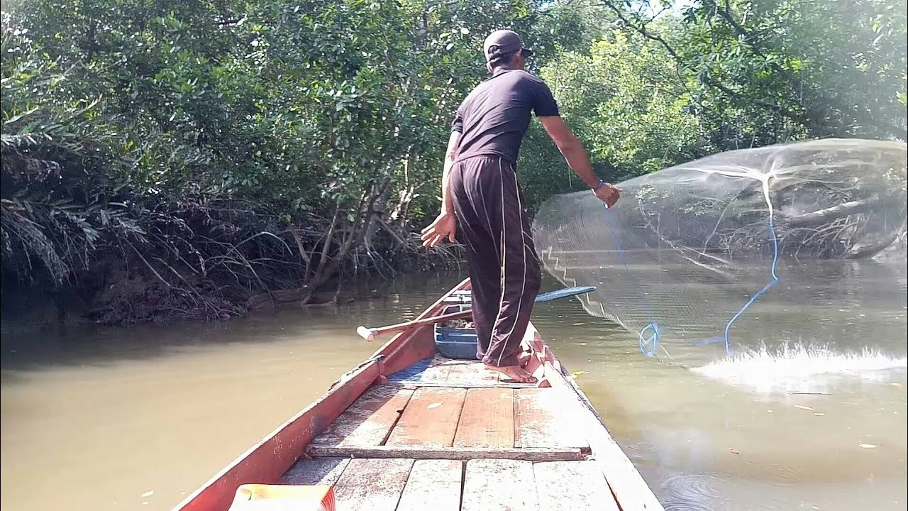 Trip to terusan padai, lanjut menjala udang untuk umpan mancing.