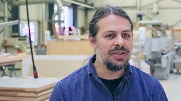 The Datacolor ColorReader color measuring device in use