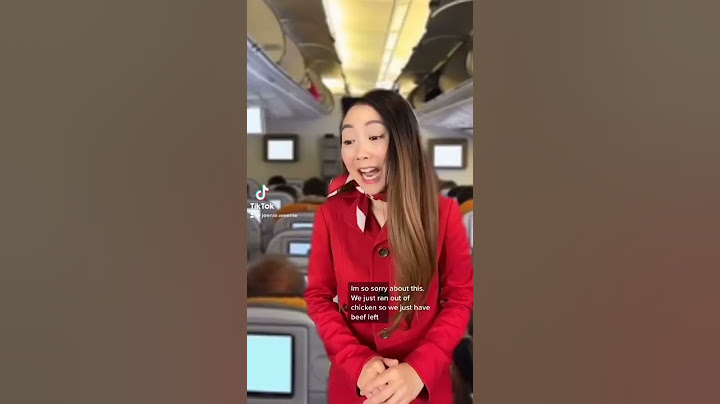 How flight attendants treat nice vs mean passengers #shorts
