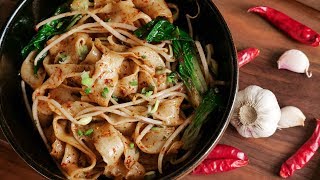 Chili pepper oil pulled noodles [Amanda tastes] Season 2 episode 22 * 4K